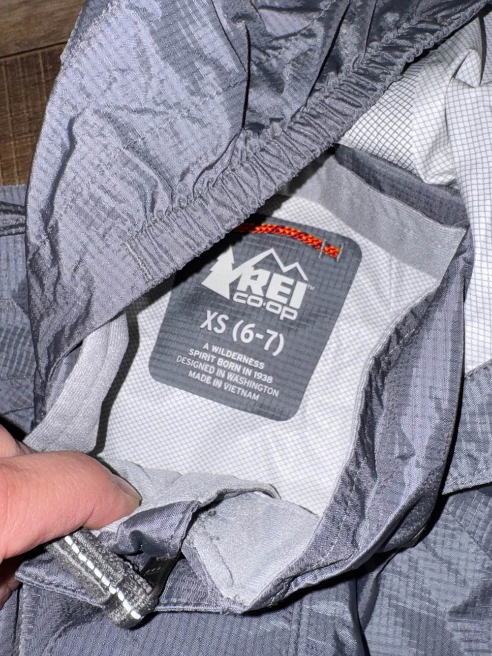 REI CO-OP Boys Gray Hooded Waterproof Nylon Zip Front Jacket Wind Rain Proof 6/7